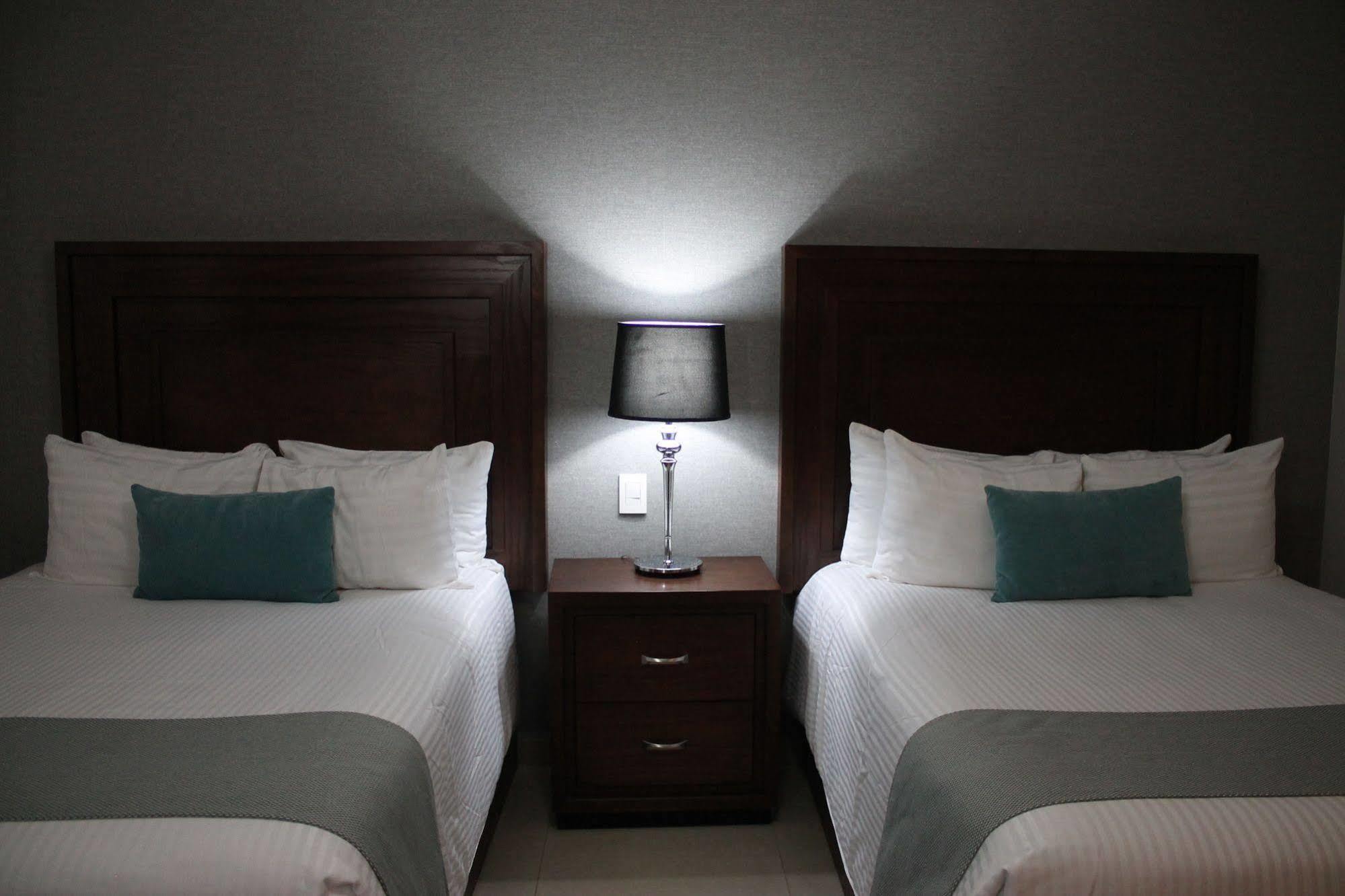 Hotel Suites Mexico Plaza Leon Campestre Εξωτερικό φωτογραφία