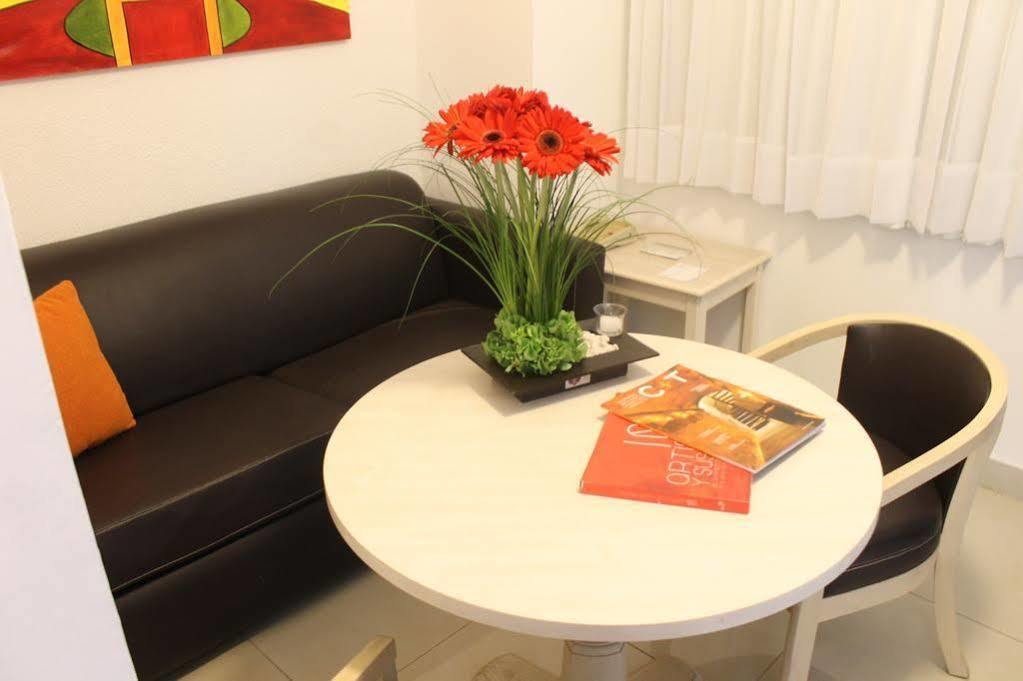 Hotel Suites Mexico Plaza Leon Campestre Εξωτερικό φωτογραφία
